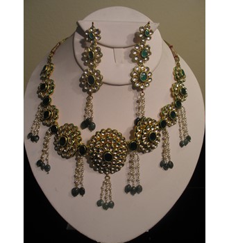 ANTIQUE KUNDAN EMERALD SET