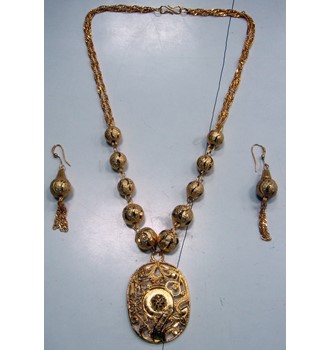 GOLD FILLED LAYER BEAD NECKLACE WITH ZARI PENDANT