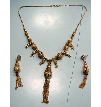 GOLD FILLED NECKLACE WITH EARRING