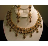 Green and gold choker set