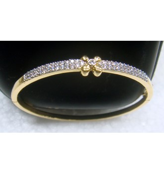 STUDDED GOLD BRACELET