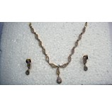 TWO TONE STUDDED NECKLACE